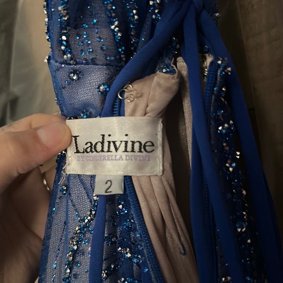 Royal blue Cinderella Ladivine long mermaid prom dress💙 - Picture 4 of 4